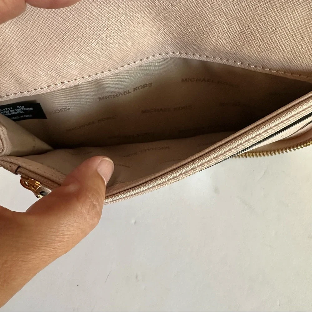 Michael Kors Zip Around‎ Wristlet Wallet Blush Pink Pebbled Leather - Picture 5 of 5